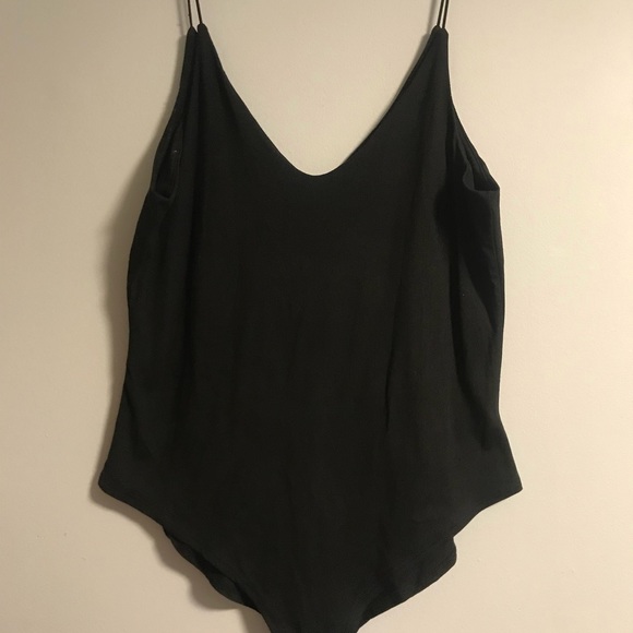 Women’s Clothes - Picture 5 of 8